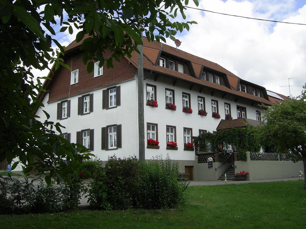 Gasthaus Zum Schwanen Uehlingen-Birkendorf Exterior photo